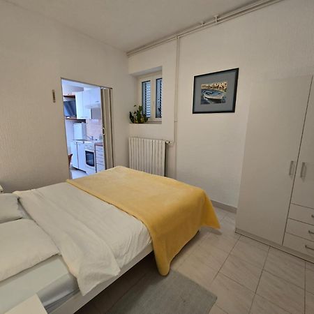 Apartment Ella Banjol Εξωτερικό φωτογραφία