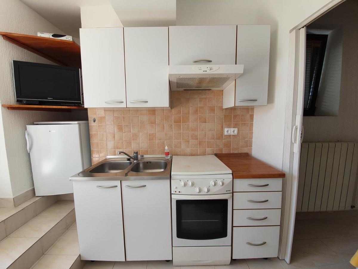 Apartment Ella Banjol Εξωτερικό φωτογραφία