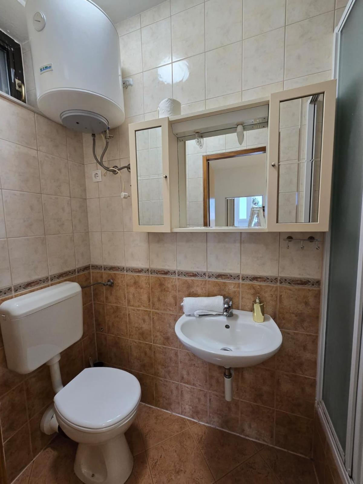 Apartment Ella Banjol Εξωτερικό φωτογραφία