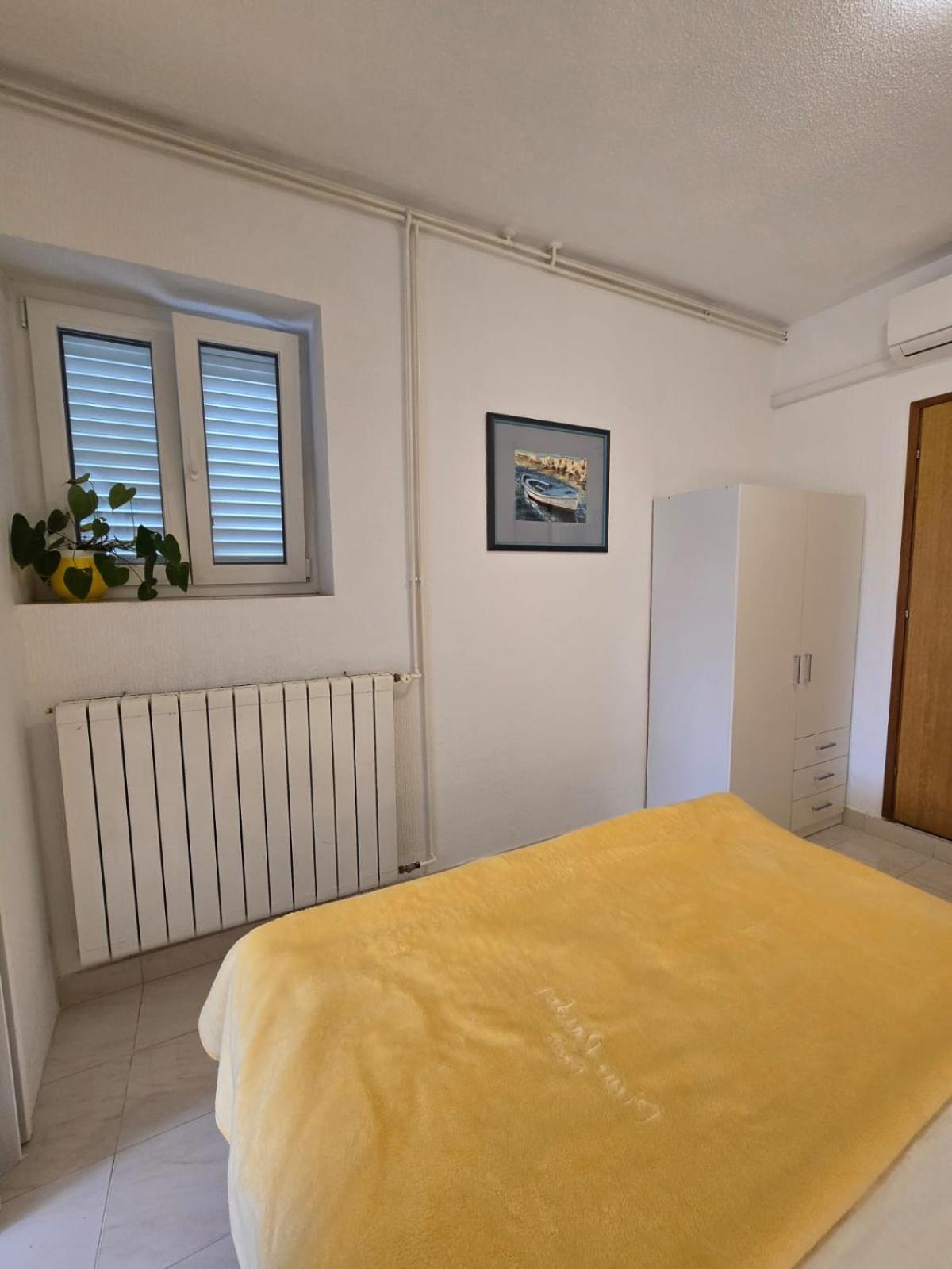 Apartment Ella Banjol Εξωτερικό φωτογραφία