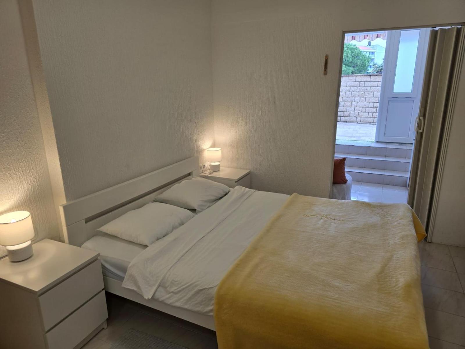 Apartment Ella Banjol Εξωτερικό φωτογραφία
